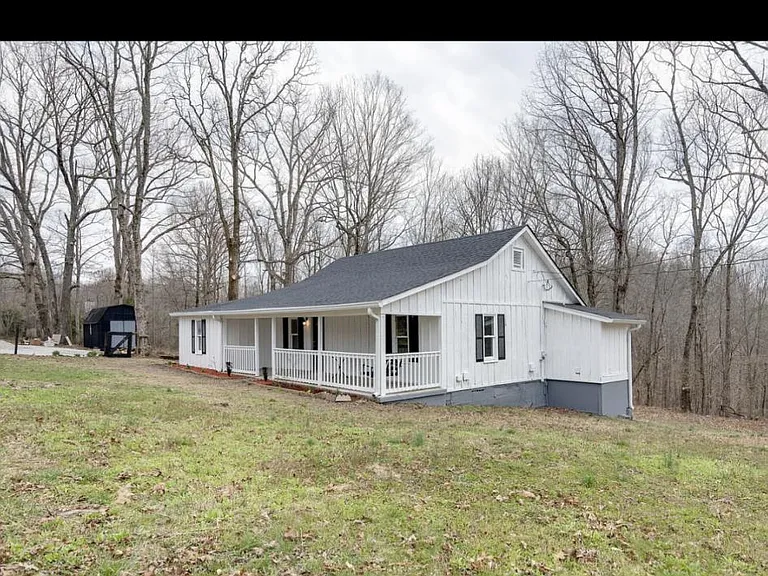 2659 Old Clarksville Pike — Photo 3