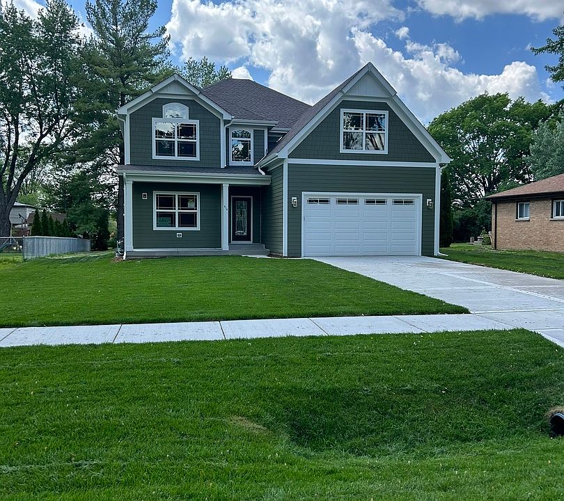 1st image of 414 White Oak Dr