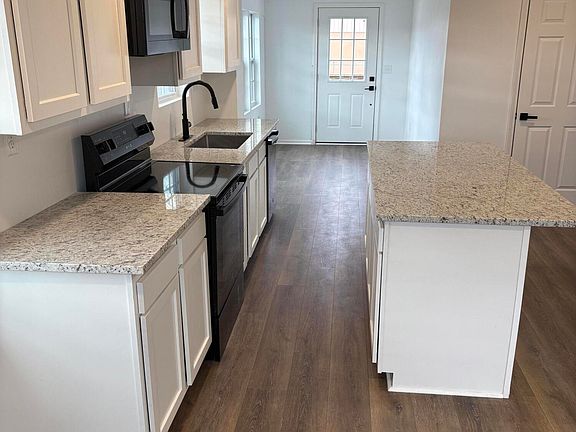 4th image of 4225 Trio Ave