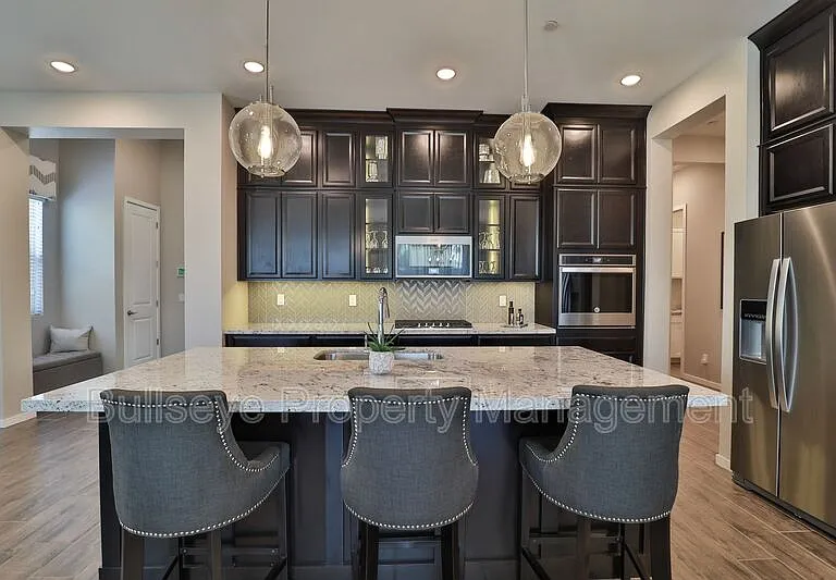 2152 N 141st Ave — Photo 13
