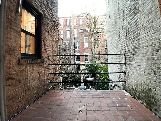 Rented by Francine Realty | media 14