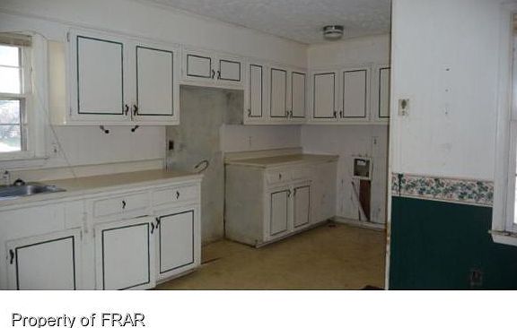 4th image of 1142 Moores Ln