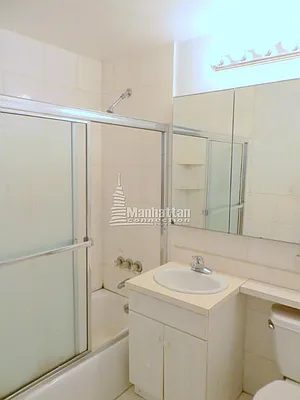 Rented by Manhattan Connection | media 28