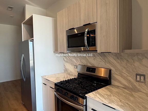 2nd image of 3207 N Narragansett Ave #302A