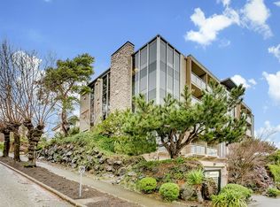 900 Warren Ave N APT 300, Seattle, WA 98109