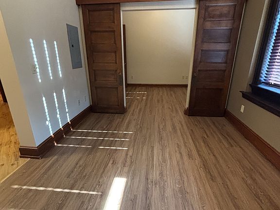 4th image of 1521 Tower Ave #303