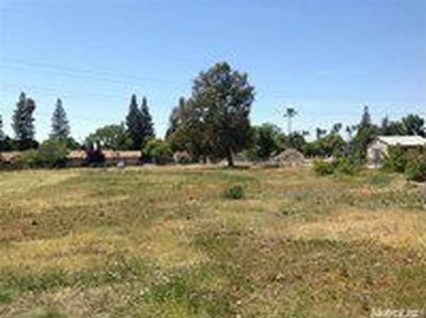 1417 Bell St, Sacramento, CA 95825