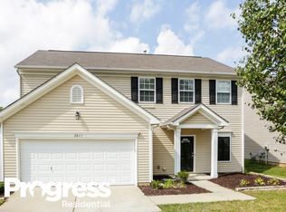 2811 Forest Grove Ct, Charlotte, NC 28269