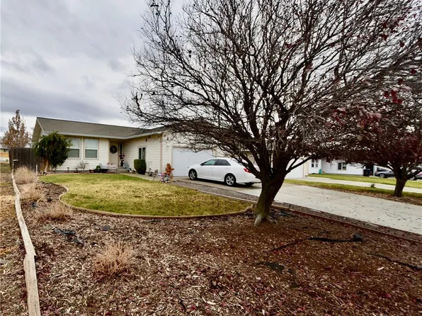 251 N 6th St, Montague, CA 96064