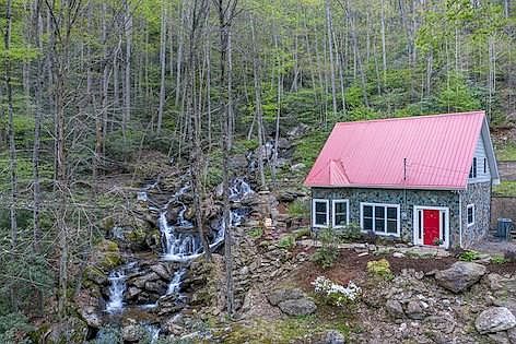 1st image of 270 Waterfalls Trl