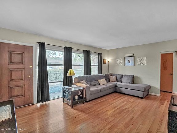 3rd image of 4131 Arnold Pl