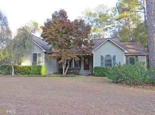 904 Evergreen Cir, Eastman, GA 31023