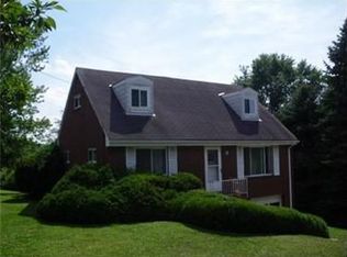 1017 Valley Dr, Greensburg, PA 15601