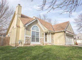 1132 E Charlotte Town Rd, Olathe, KS 66061