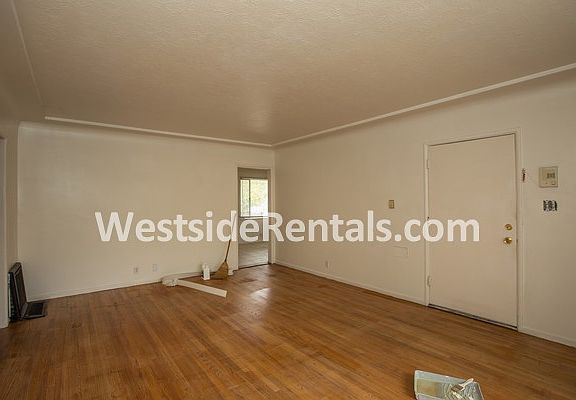 4th image of 6117 S La Cienega Blvd