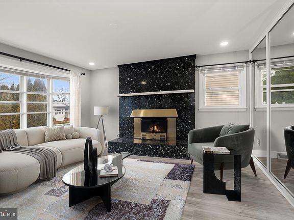 2nd image of 517 Winters Ln