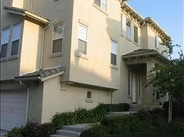1240 Bayside Cir, Oxnard, CA 93035
