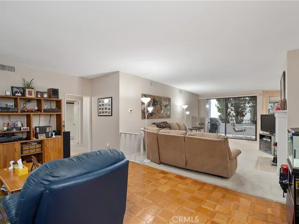 4443 Ventura Canyon Ave APT 103, Sherman Oaks, CA 91423