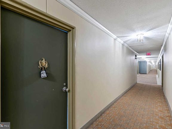 4th image of 4501 Arlington Blvd APT 800
