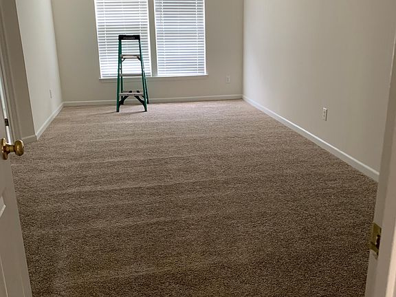 4th image of 601 Wye Oak Dr