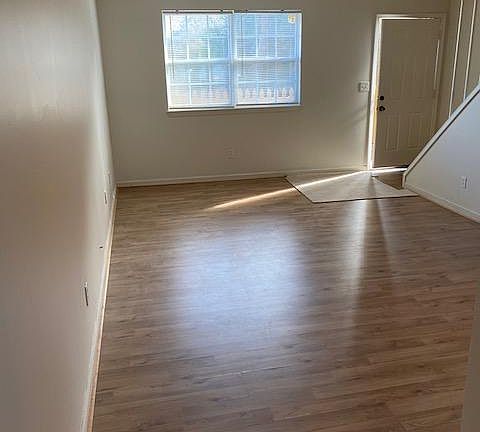 Living Room looking back at entrance
