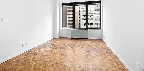 5th image of 210 E 63rd St APT 8A