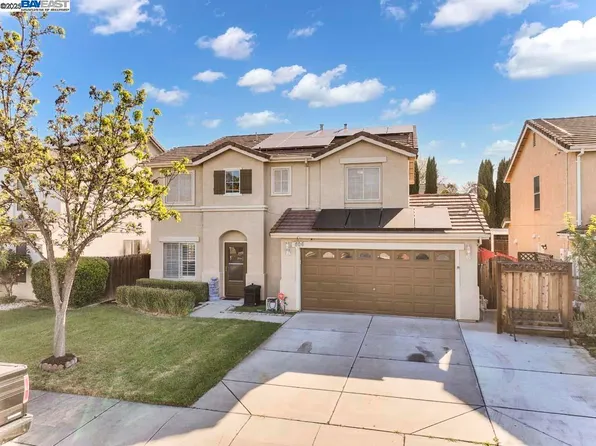 806 Robert L Smith Dr, Tracy, CA 95376