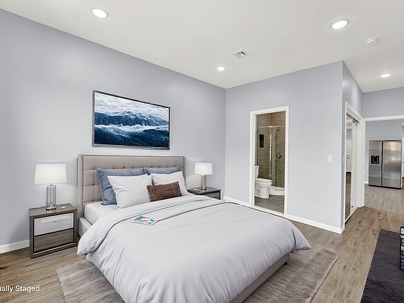 Primary En-Suite- Virtually Staged