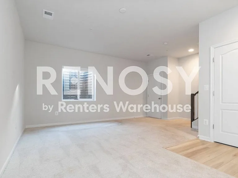 1041 Flester Ln — Photo 24