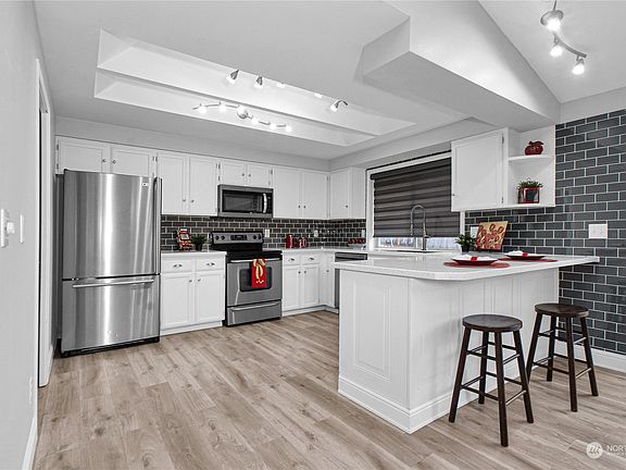 4th image of 7928 Leslie Court SE