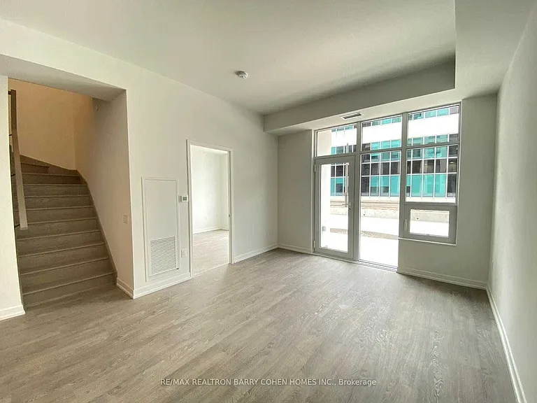 8868 Yonge St #Townhouse 103 — Photo 7