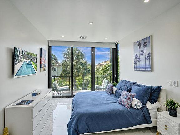 4th image of 2514 NE 21ST Street #A