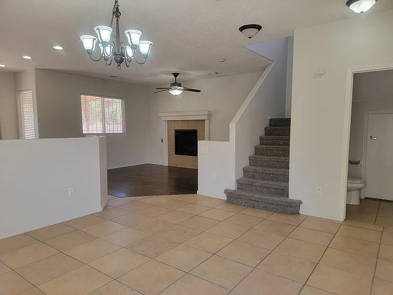 2202 Margarita Dr SE — Photo 12
