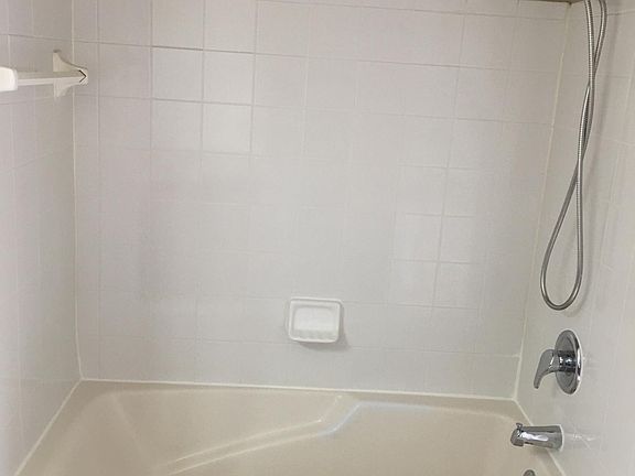 4th image of 126 Vista Verdi 208 Cir