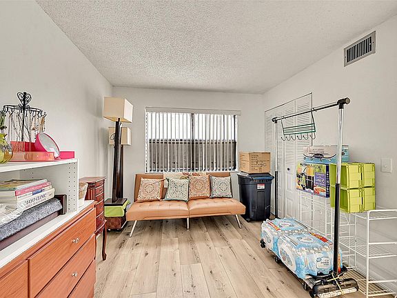 4th image of 10442 Sunrise Lakes Boulevard #202