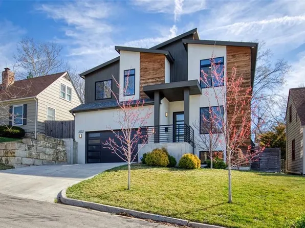 4811 Terrace St, Kansas City, MO 64112