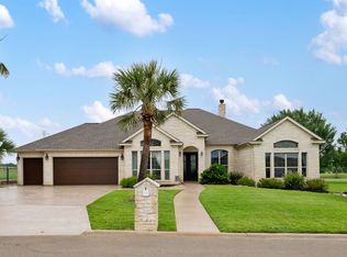 419 Firestone Dr, Meadowlakes, TX 78654
