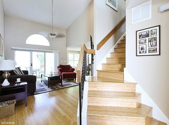 2nd image of 1544 Club Dr