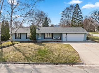 2130 King James Dr, Green Bay, WI 54304