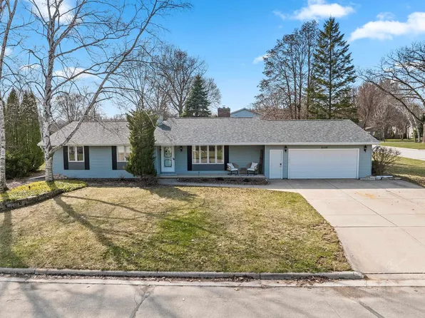 2130 King James Dr, Green Bay, WI 54304