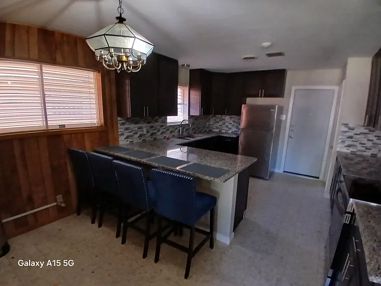 749 Burkshire Dr — Photo 11