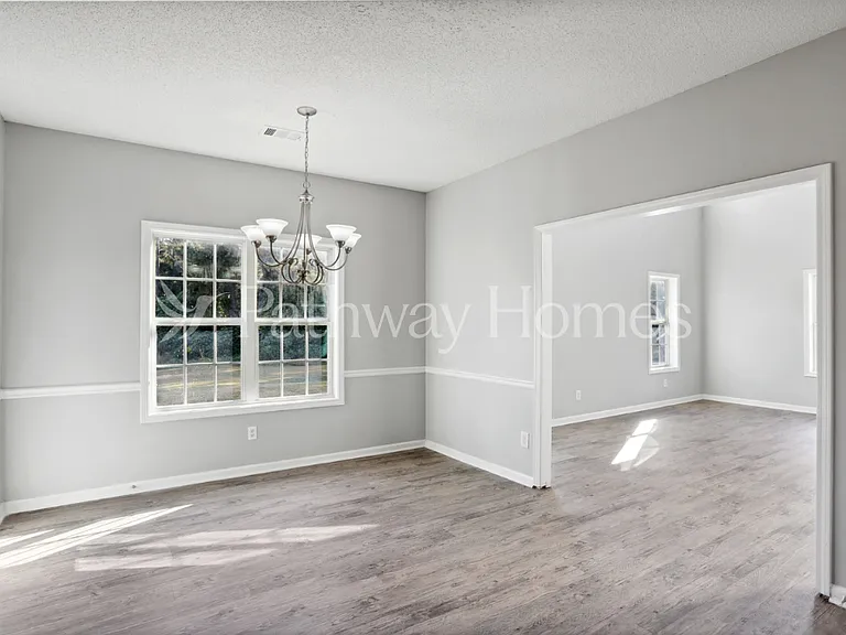 7356 Ledgestone Ln — Photo 6