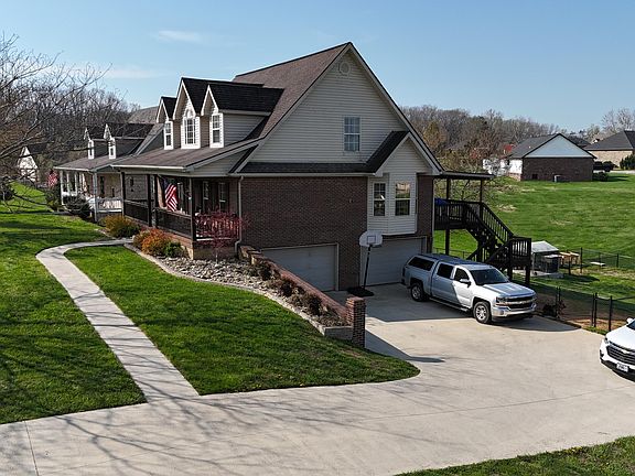 2nd image of 173 Whisper Woods Dr