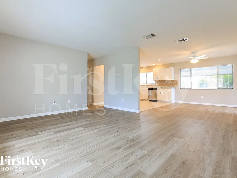 4517 Maraldo Ave — Photo 2