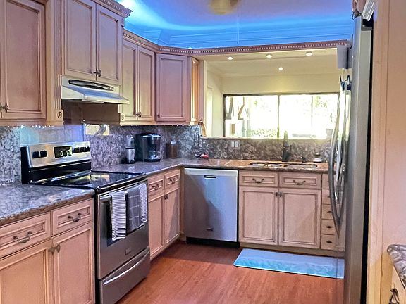 5th image of 3541 Harbor Cir