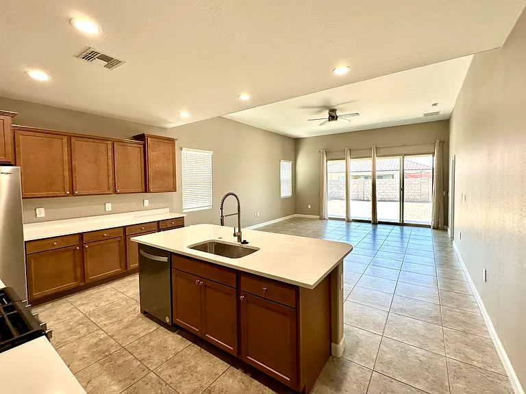 30335 W Mitchell Ave — Photo 3