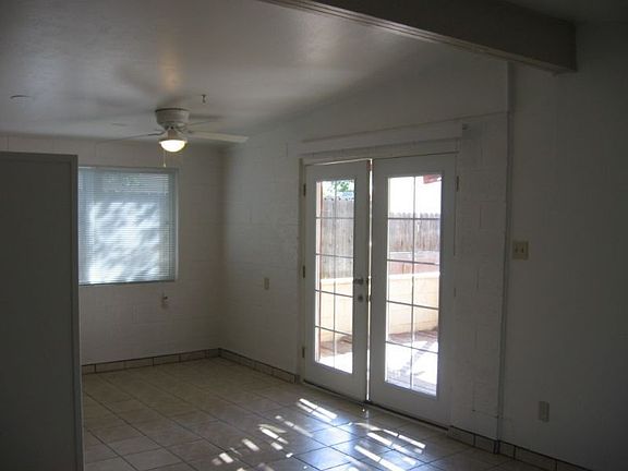 3rd image of 1833 Blume St NE