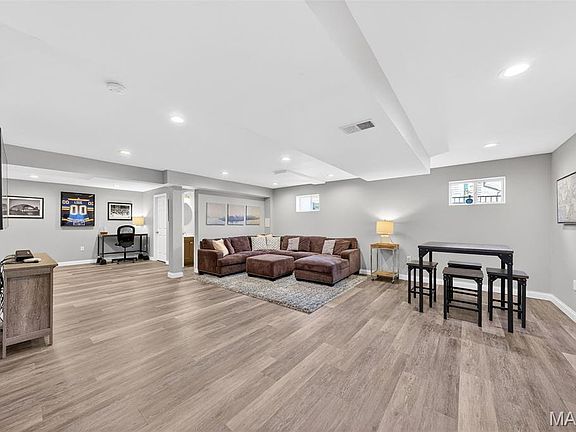 4th image of 310 Parkview Manor Ln