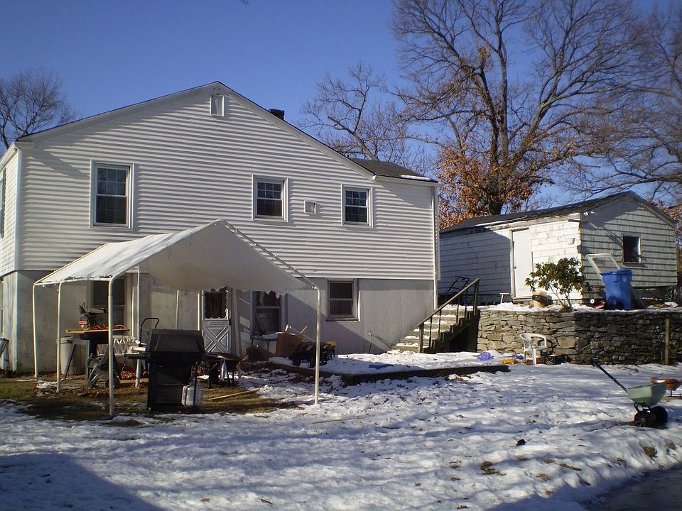 2nd image of 160 Jillson Ave