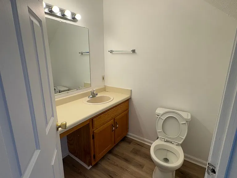 427 Mount Pelia Rd #3 — Photo 4